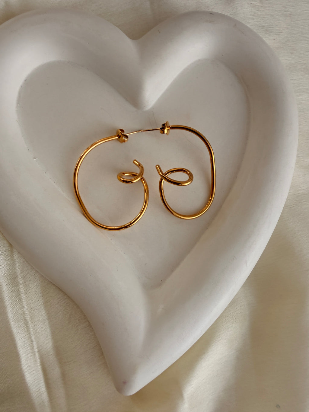 Twisting Hoops
