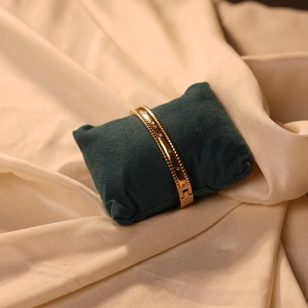 Gold Milgrain Border Crystal Wide Clasp Bangle - Buy Luxury Bangle Online India - Drattans