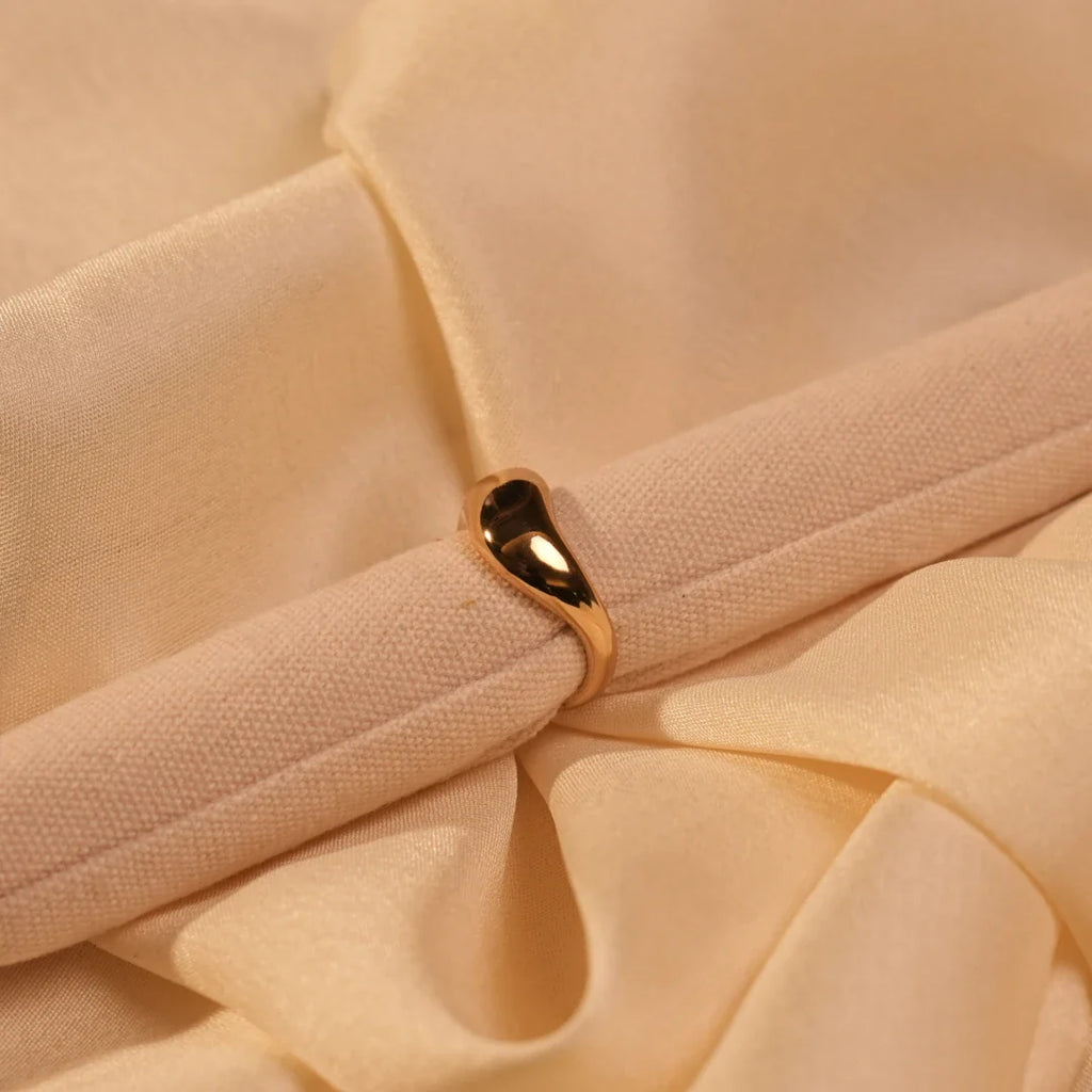 Polished Dome Chunky Gold Band Ring Angle Two - Buy Dome Ring Online India - Drattans