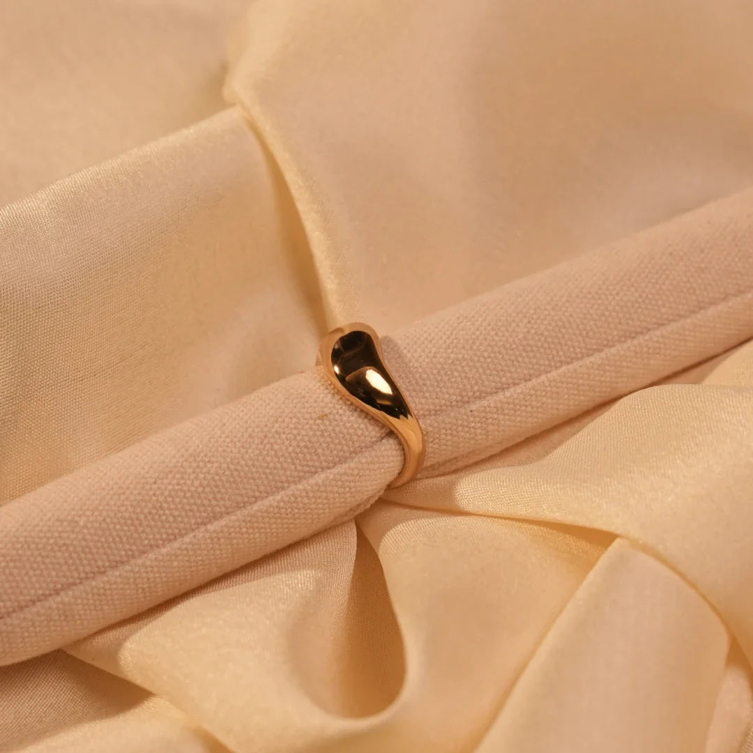 Polished Dome Chunky Gold Band Ring Angle Two - Buy Dome Ring Online India - Drattans